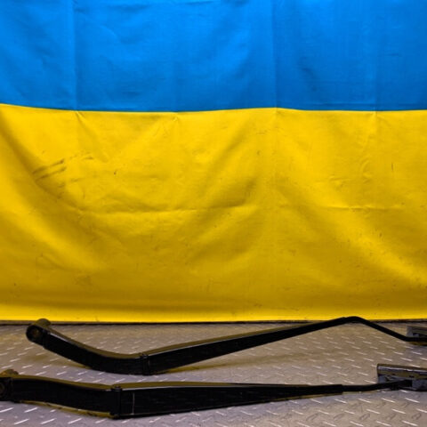 14 15 16 17 18 19 20 Nissan Rogue Front Windshield Wiper Arm Set OEM