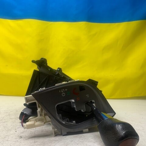 2011 11 Toyota Venza Transmission Shifter Assembly OEM 335600T020