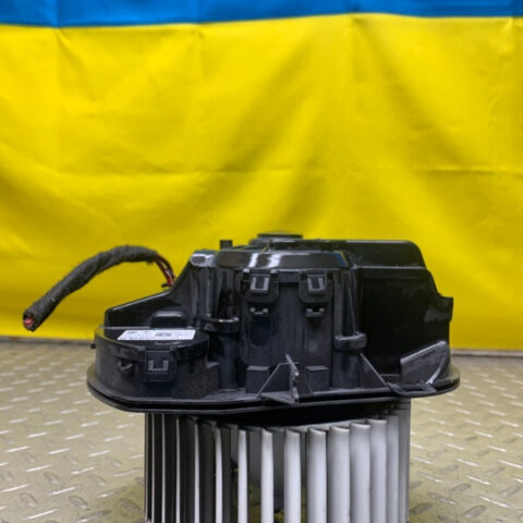 11 12 13 14 15 16 17 Porsche Cayenne A/C Heater Blower Motor Fan OEM 7P0820021D