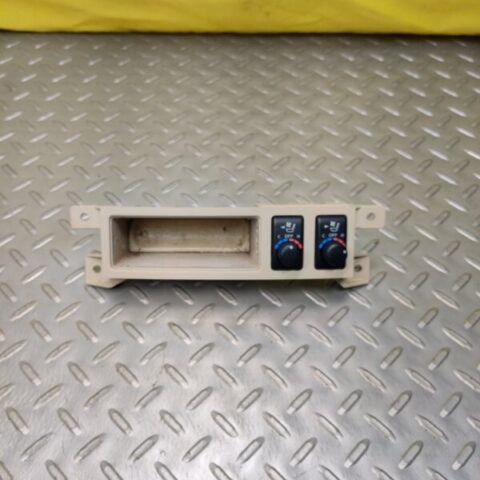 06 07 08 09 Infiniti M35 M45 Heater Seat Climate Switches Control OEM 68485EG00`