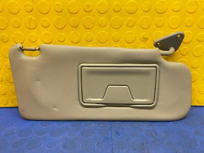 07 08 09 MITSUBISHI OUTLANDER Right Sun Visor Sunvisor OEM 7620A054HA