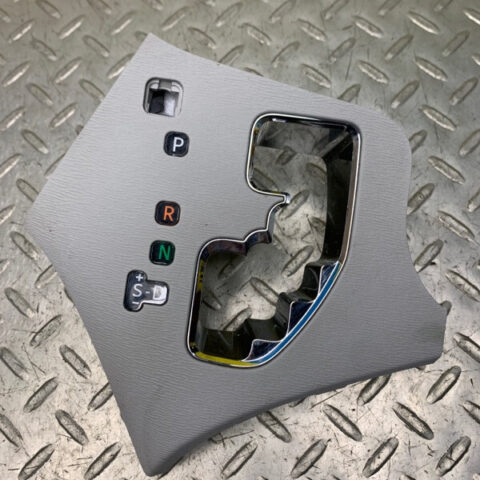 11 12 13 Toyota Sienna Center Console Shifter Trim Indicator OEM 3590708020B0