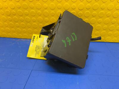 13 14 15 16 17 18 19 20 NISSAN PATHFINDER Engine Fuse Box OEM