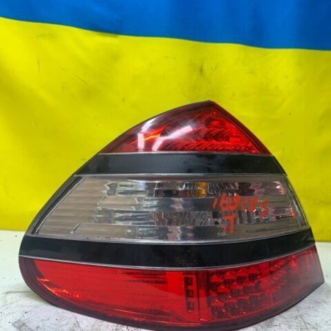 03 04 05 06 Mercedes-Benz E350 Driver Left Side Taillight Tail Light Lamp