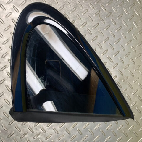 16 17 18 19 20 21 PORSCHE PANAMERA Rear quarter window glass right side OEM