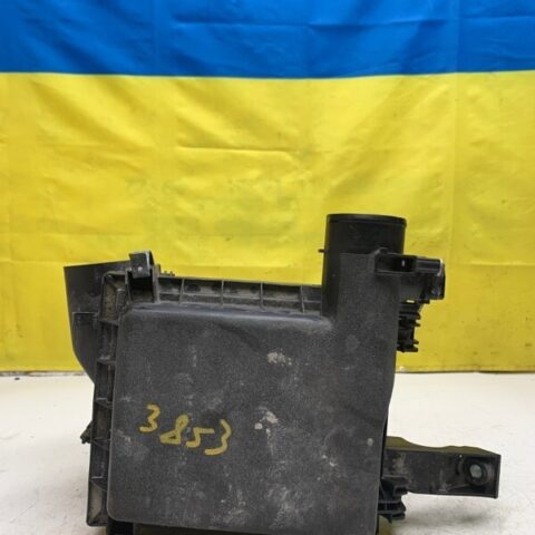 12 13 14 15 Toyota Prius Air Cleaner Box Assembly OEM  1770037261