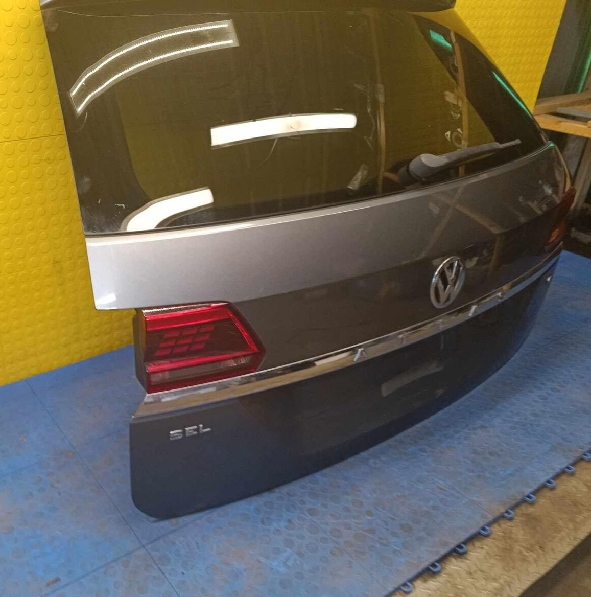 c836a5552996356d282b569045ec2b86 18 19 20 VW ATLAS Trunk Lid Decklid Hatch Liftgate Tailgate OEM 3CN827025J