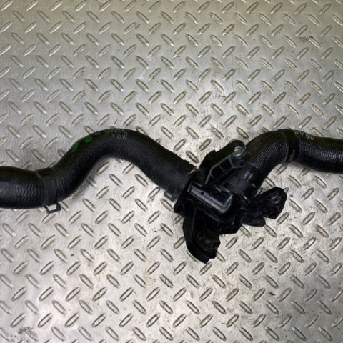 16 17 18 19 20 Mazda CX-9 2.5L Engine Radiator Upper Water Coolant Hose Pipe OEM