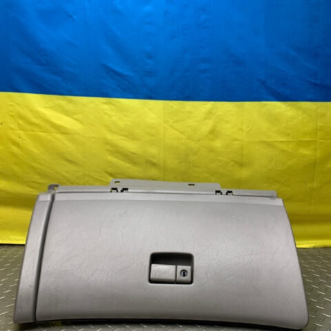 00 01 02 Toyota Avalon Glove Box Glovebox Assembly OEM 55303-AC010-B0