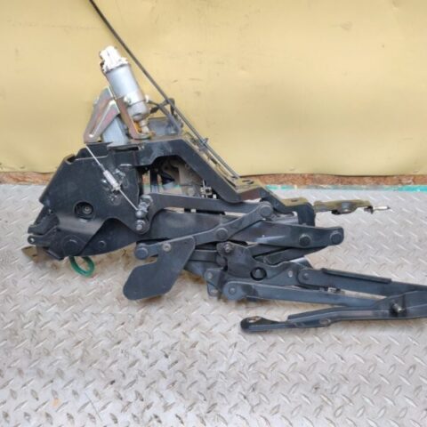 01 02 03 04 05 Lexus SC430 Convertible LH Side Roof Lid Lift Motor Assembly OEM
