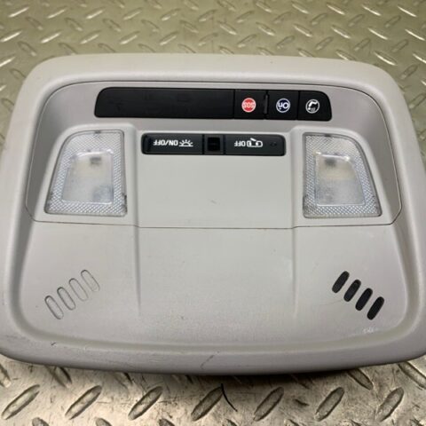 16 17 18 Сhevrolet Malibu Overhead Roof Console Dome Light Lamp OEM 84003946