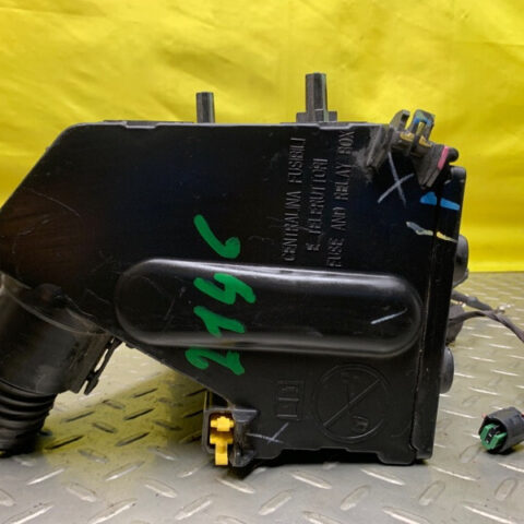 17 18 19 20 21 Jeep Compass Under Hoos Fuse Relay Box OEM 68282231AA
