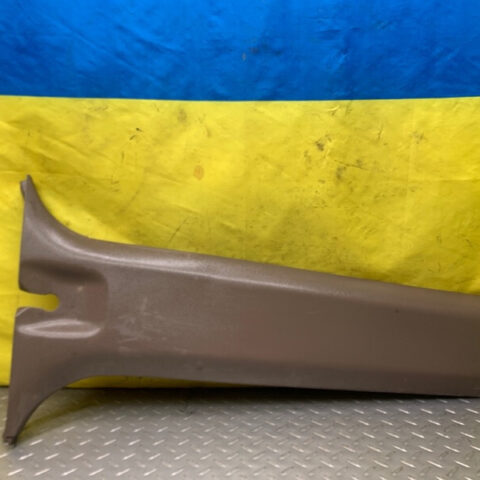 95 96 97 Lexus LX450 FJZ80 Interior Center Pillar Right Lower OEM 6241360011