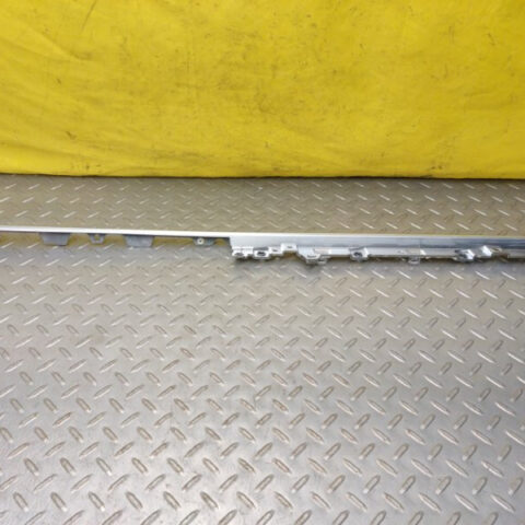 17 18 19 20 Porsche Panamera 4 Dash Right Carrier Retainer Strip Trim Panel OEM