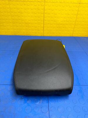 18 19 20 21 VW ATLAS Ctnter Console Armrest OEM 3CN864207C