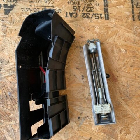03 04 05 06 07 Mercedes W211 E320 E350 E55 Emergency Wheel Jack Lift Tool OEM