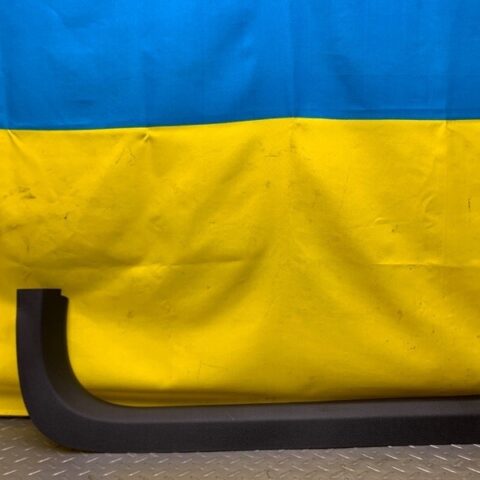 21 22 23 Cadillac Ct5 Front Right Door Sill Scuff Plate Trim Cover OEM 84673298