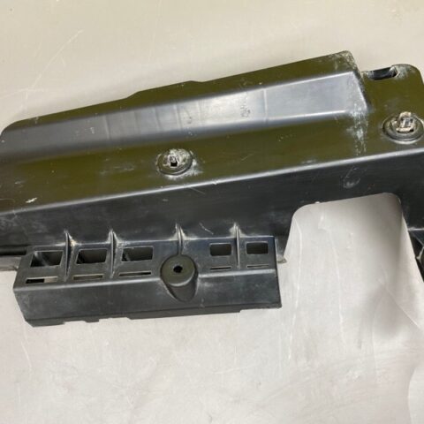 09 10 11 12 Lexus LS460 Rear Bumper Lower Retainer Passenger Side OEM