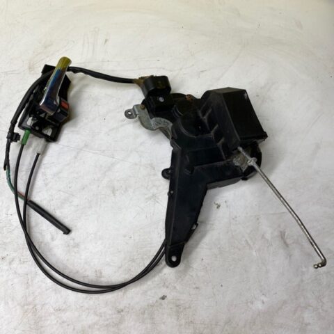 00 01 02 03 04 Lexus IS300 Front Right Passenger Side Door Lock Latch OEM