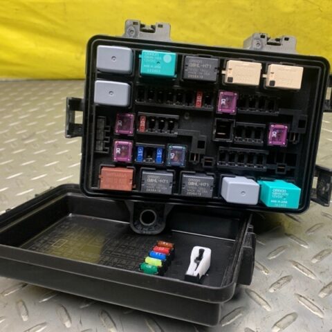 18 Acura RDX Under Hood Fuse Relay Box OEM 32200-TJB-A30