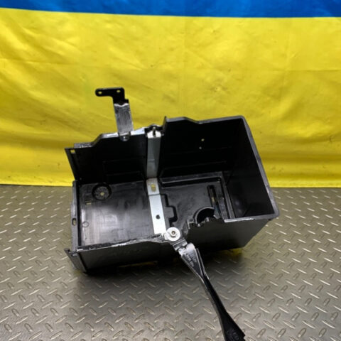 14 15 16 17 18 19 20 21 Ford Transit Connect Battery Box Cover Holder OEM