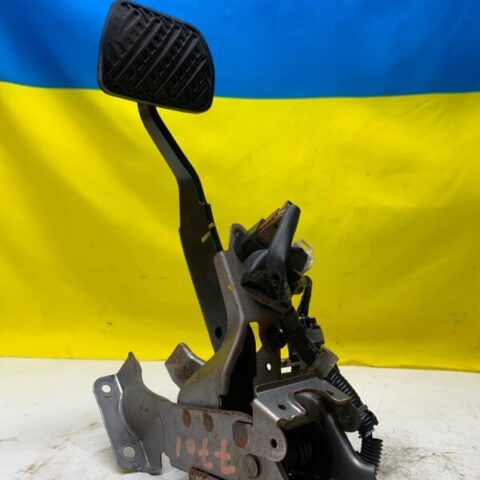 2006 2007 2008 2009 2010 Infiniti M35 3.5L  Brake Stop Pedal OEM