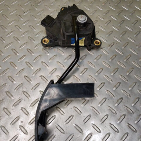 08 09 10 11 12 13 14 15 Nissan Rogue Accelerator Pedal OEM 18002JG40A