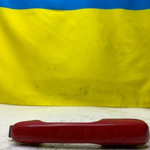 1998 1999 2000 Volvo S70  Rear Left Driver Side Outside Door Handle OEM