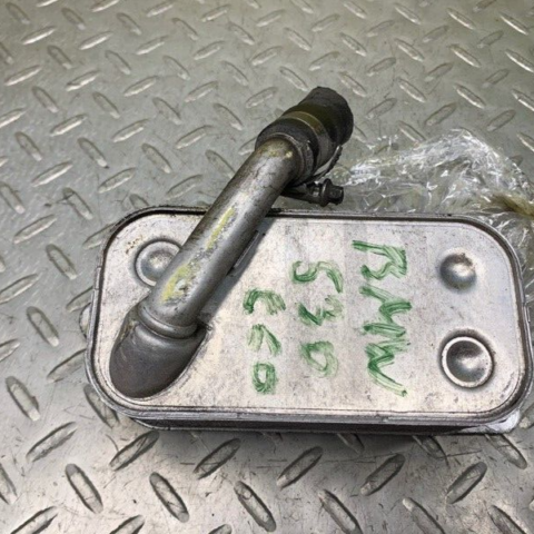 05 06 07 08 09 10 11 12 13 14 15 BMW 530 3.0L Engine Oil Cooler OEM 5989070201