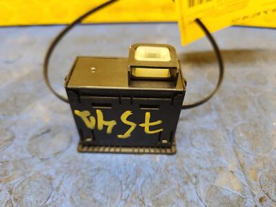 ea517d62a2178c1566c4eb30528925c0 21 22 23 ROGUE EXCEPT SPORT Rear Center Power USB Outlet OEM 253316RA0A