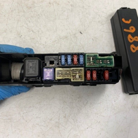 13 14 15 Nissan Sentra 1.8L Under Hood Fuse Box Relay Module OEM 24382EW70B