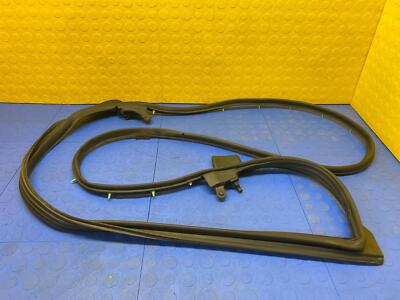 14 15 16 17 18 LEXUS ES300H Front Right Door Rubber Weather Strip OEM 6786133100