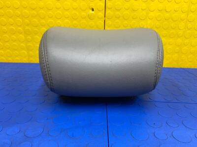 eea551a45014cfda26c4157c68a863ad 02 03 04 05 06 LEXUS ES330 Front Left or Right Headrest Leather OEM 71910-33460