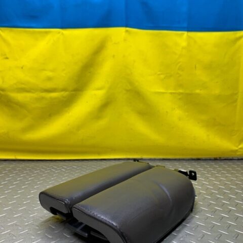 16 15 14 13 Lincoln MKS Center Console Arm Rest Armrest Lid Cover Black OEM