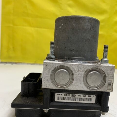 10 11 12 13 Suzuki Kiashi FWD ABS Anti Lock Brake Pump Module OEM 5611057L02