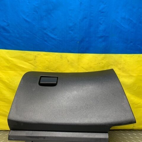 17 18 19 20 Nissan Rogue Glove Box Glovebox OEM 685104BA0A