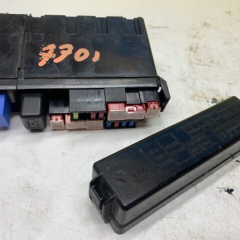 2006 2007 2008 2009 2010 Infiniti M35 3.5L Fuse Relax Box W/ Box and Cover OEM